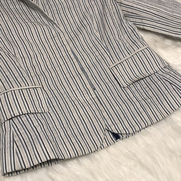 BCBG MAXAZRIA SEERSUCKER BLUE STRIPED BLAZER - Picture 12 of 12
